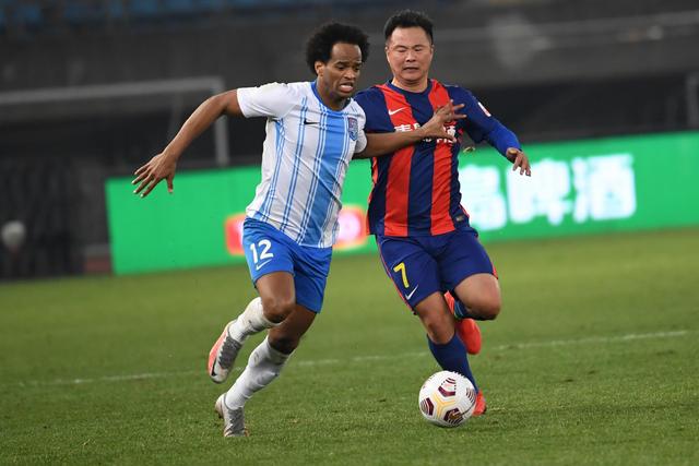 邓弗里斯：我现在不能谈皇马这个话题 国米时光令我骄傲
